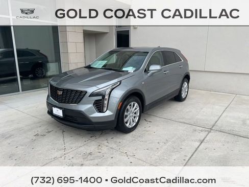 Certified 2023 Cadillac XT4 Luxury w/ Cold Weather Package FWD image 1