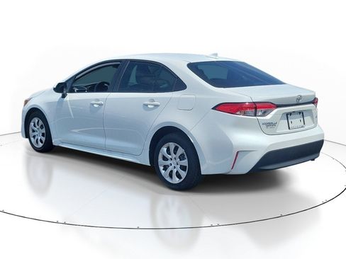 Used 2025 Toyota Corolla LE FWD image 29