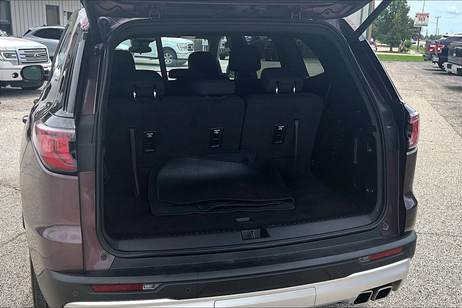 Used 2025 GMC Acadia Elevation FWD image 19