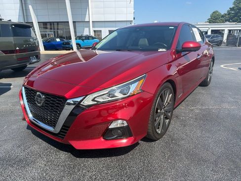 Used 2019 Nissan Altima 2.0 Edition One FWD image 9