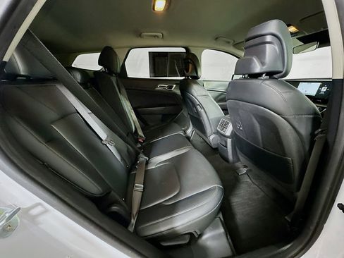 Used 2023 Kia Sportage EX FWD image 9