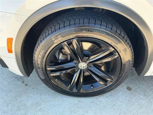 Used 2019 Volkswagen Tiguan SEL Premium R-Line AWD/4WD image 22