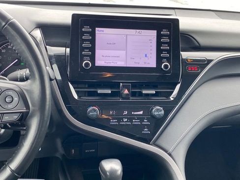 Used 2023 Toyota Camry SE image 8