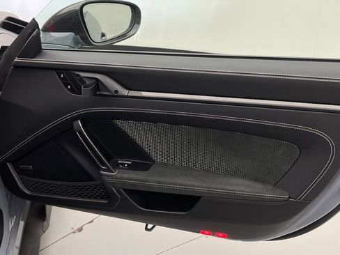 Used 2025 Porsche 911 GT3 RS image 40