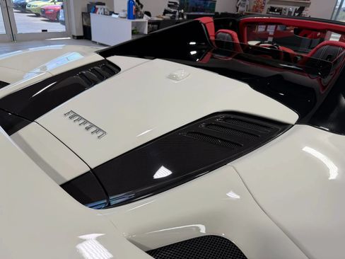 Used 2021 Ferrari F8 Tributo RWD image 54