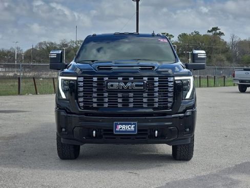 Used 2025 GMC Sierra 2500 Denali Ultimate image 2