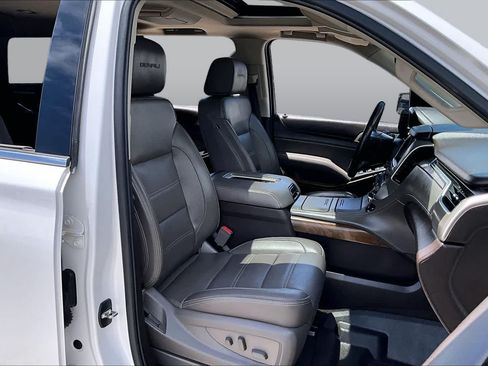 Used 2019 GMC Yukon Denali w/ Denali Ultimate Package AWD/4WD image 9
