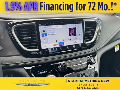 New 2026 Chrysler Pacifica Select image 29