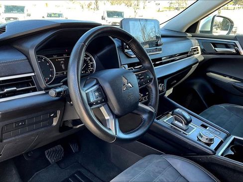 Used 2024 Mitsubishi Outlander SE FWD image 18