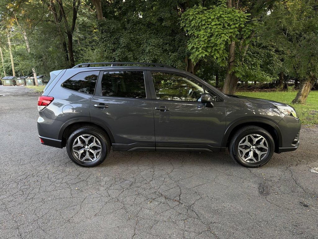 Certified 2023 Subaru Forester Premium AWD/4WD image 9