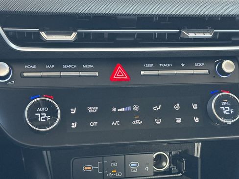 New 2025 Hyundai Sonata Limited image 20