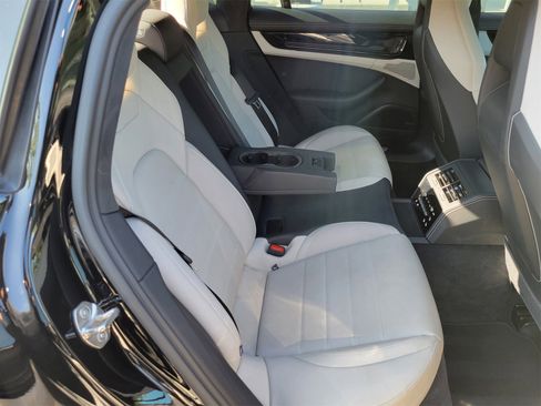 Certified 2024 Porsche Panamera image 32