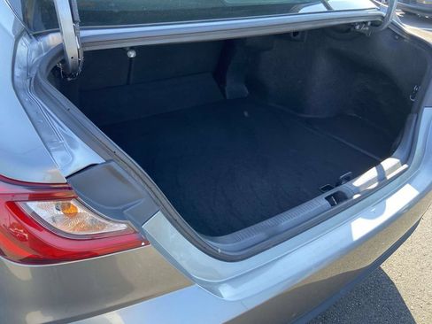 Used 2025 Toyota Camry SE FWD image 5