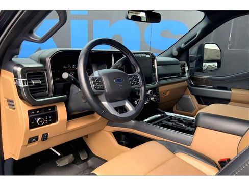 Used 2024 Ford F350 Lariat w/ Sport Appearance Package image 16