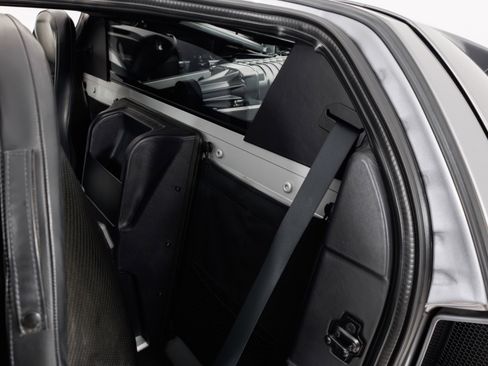 Used 2006 Ford GT RWD image 45