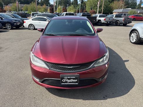 Used 2016 Chrysler 200 Limited image 6