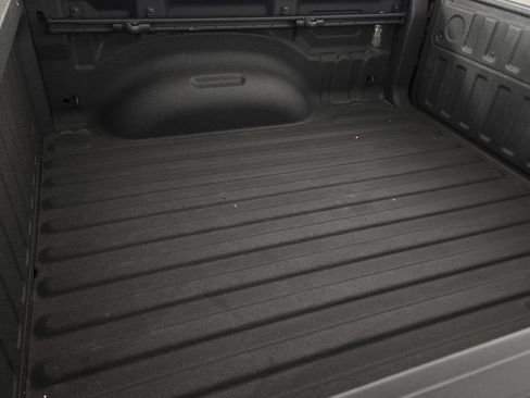 Used 2022 RAM 1500 Laramie w/ Laramie Southwest Edition AWD/4WD image 7