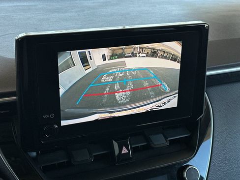 Used 2024 Toyota Corolla LE FWD image 16