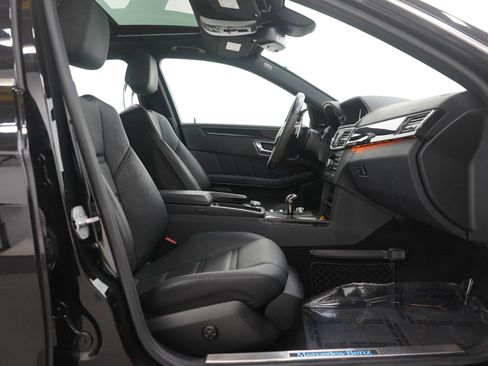 Used 2010 Mercedes-Benz E 63 AMG Sedan image 10