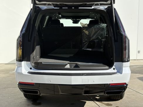 New 2026 Cadillac Escalade ESV Sport image 9