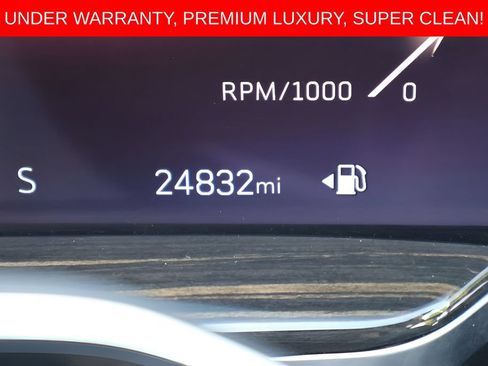 Used 2025 Cadillac Escalade Premium Luxury AWD/4WD image 26