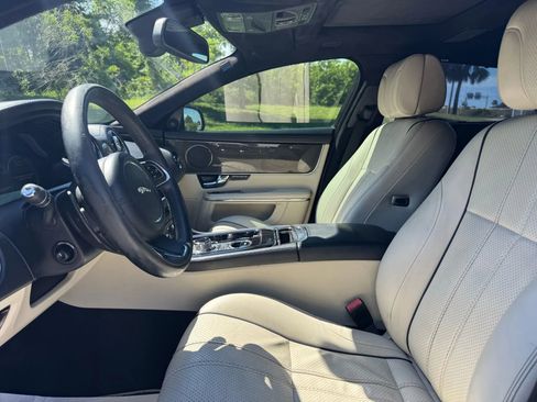 Used 2013 Jaguar XJ L Supercharged image 20
