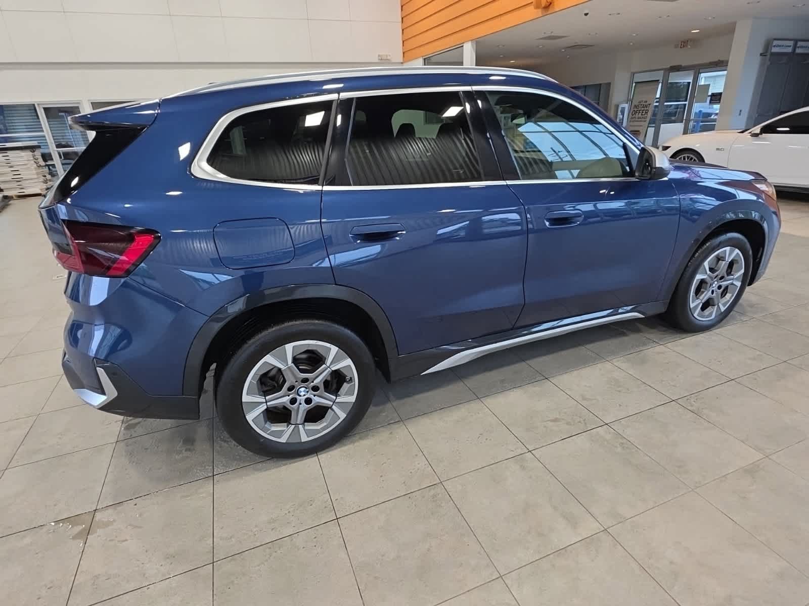 Used 2023 BMW X1 xDrive28i w/ Convenience Package AWD/4WD image 9