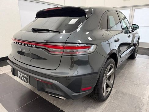 Certified 2025 Porsche Macan AWD/4WD image 7