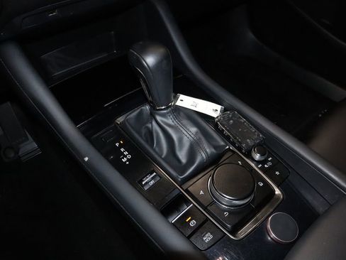 Used 2019 MAZDA MAZDA3 Select image 32