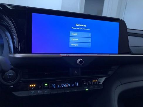 New 2025 Toyota Crown Signia image 20