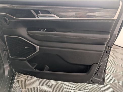 Certified 2022 Jeep Wagoneer Series II AWD/4WD image 35