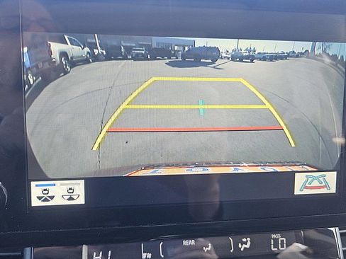 Used 2021 Toyota Sienna Limited image 12