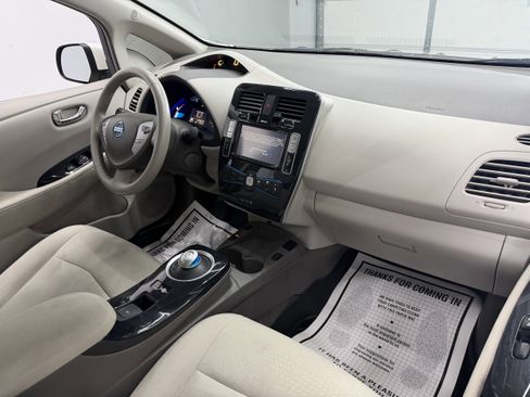 Used 2012 Nissan Leaf SL image 21