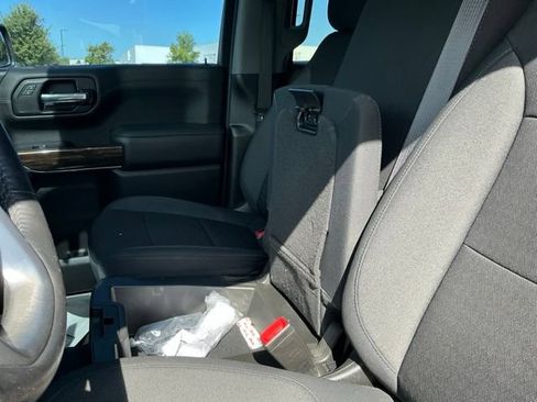 Used 2022 GMC Sierra 1500 SLE w/ Driver Alert Package II AWD/4WD image 35