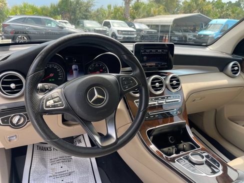Used 2018 Mercedes-Benz GLC 300 image 14