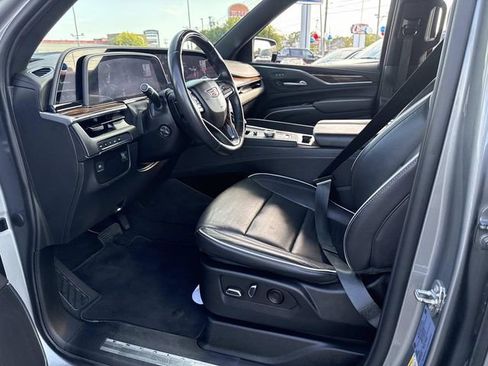 Used 2023 Cadillac Escalade Premium Luxury image 23