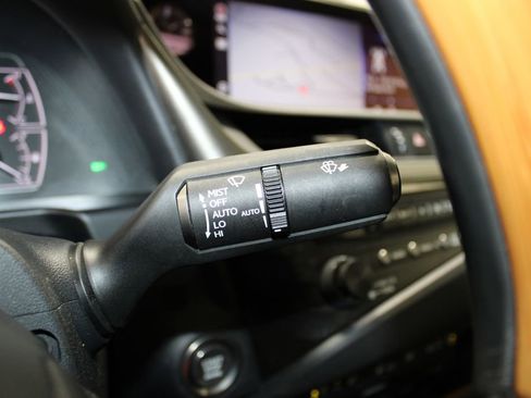 Used 2020 Lexus ES 350 350 Luxury image 41