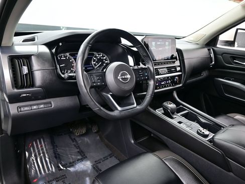 Used 2023 Nissan Pathfinder SL w/ SL Premium Package AWD/4WD image 13