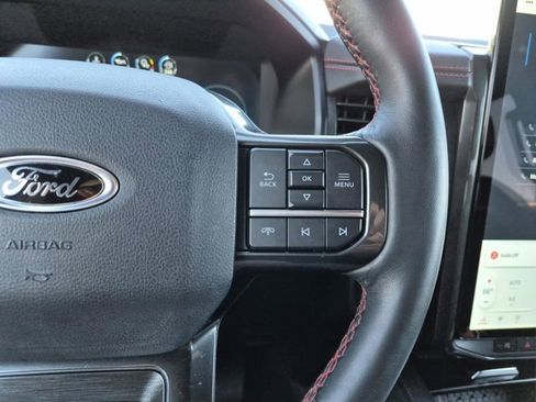 Used 2022 Ford Expedition Max Limited image 25