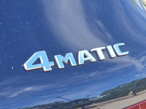 Used 2017 Mercedes-Benz GLC 300 4MATIC image 5