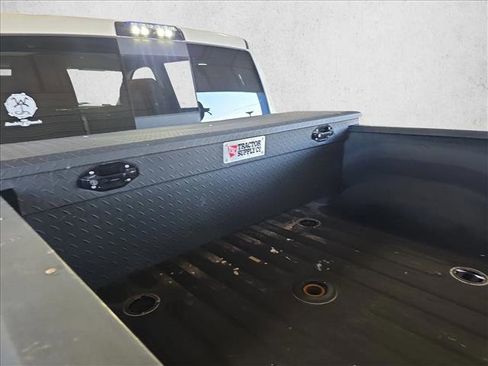 Used 2018 RAM 2500 Longhorn image 9