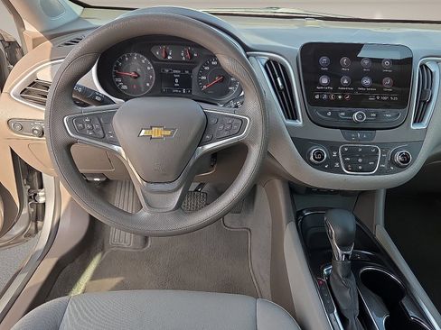 Used 2024 Chevrolet Malibu LT FWD image 11