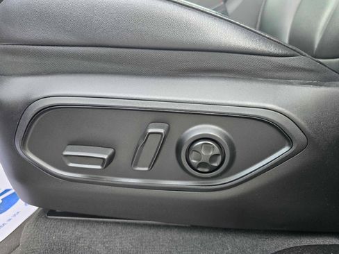 Used 2025 Jeep Grand Cherokee L Limited image 13