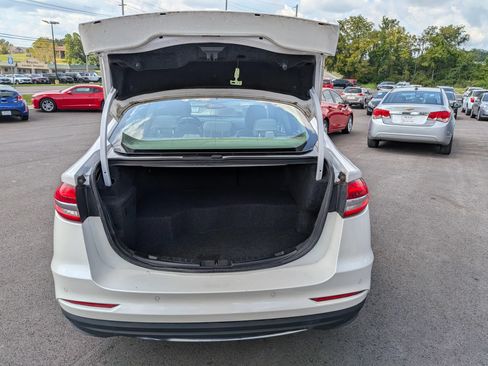 Used 2019 Ford Fusion SE FWD image 30