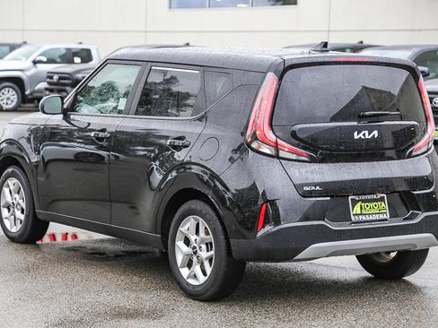 Used 2024 Kia Soul LX w/ Option Group 015 image 8