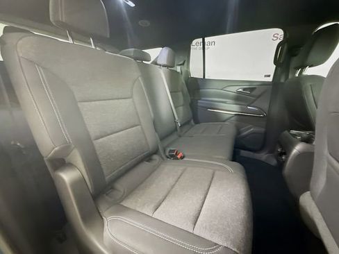 Used 2024 Chevrolet Traverse LS image 30