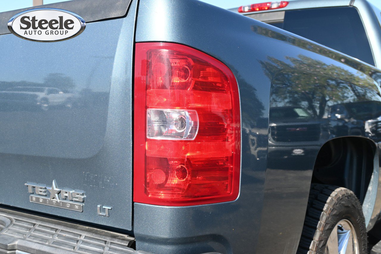 Used 2009 Chevrolet Silverado 1500 LT w/ Texas Edition RWD image 19