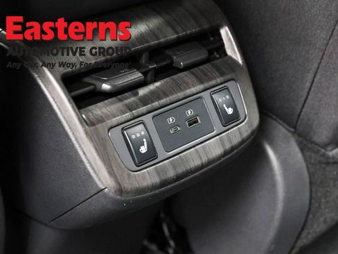 Used 2023 Nissan Ariya FWD image 22