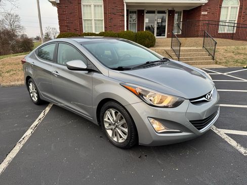 Used 2015 Hyundai Elantra SE w/ Option Group 02 image 13