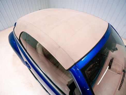 Used 2013 Volkswagen Beetle 2.0T image 20